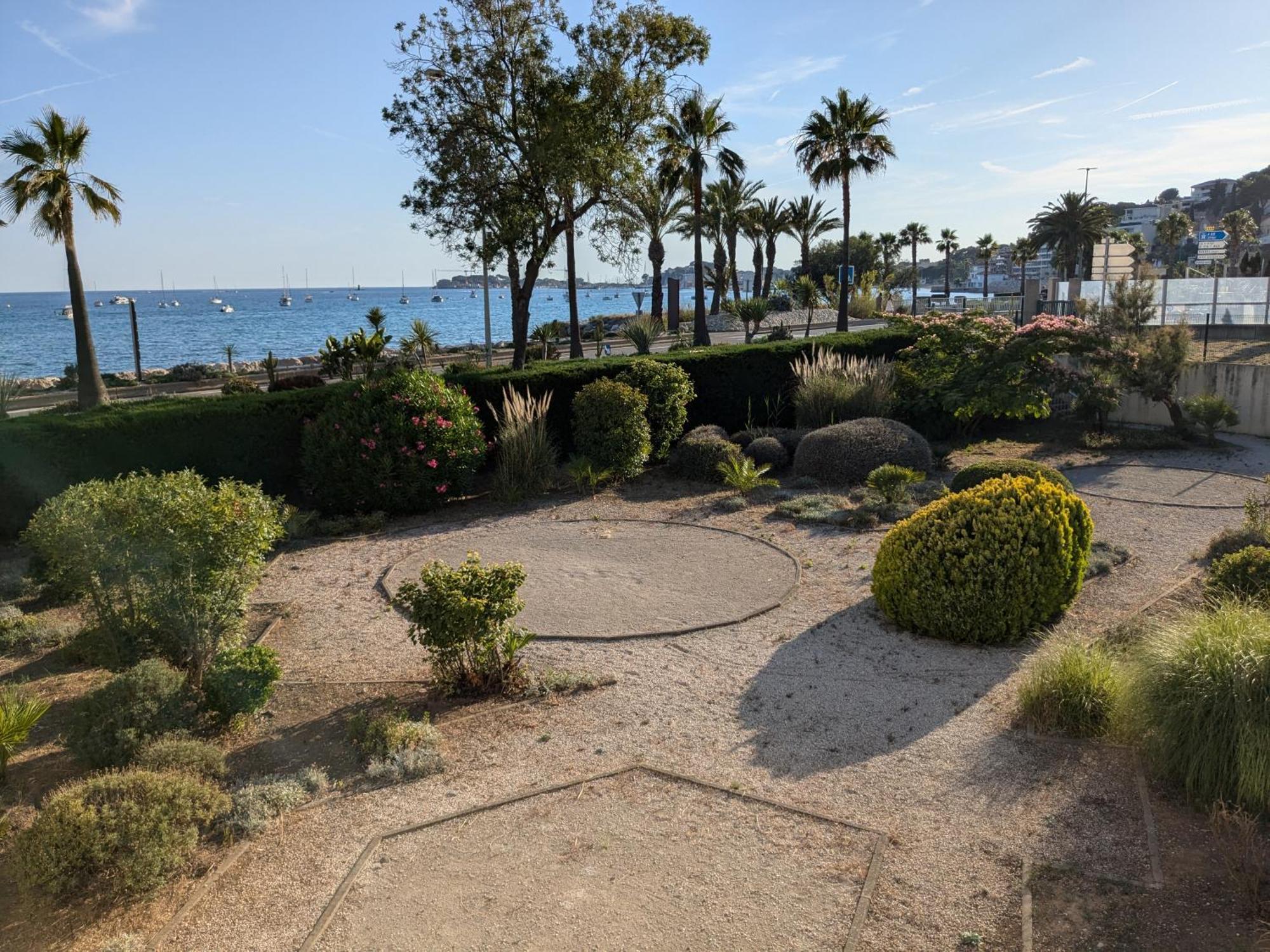 "Le Palmier Dore", Cosy T3 A 3 Minutes A Pied Des Plages, Parking Et Clim Sanary-sur-Mer Exteriér fotografie